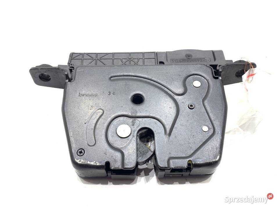 ZAMEK KLAPY TYŁ BMW F32 SportowyCoupe 918064