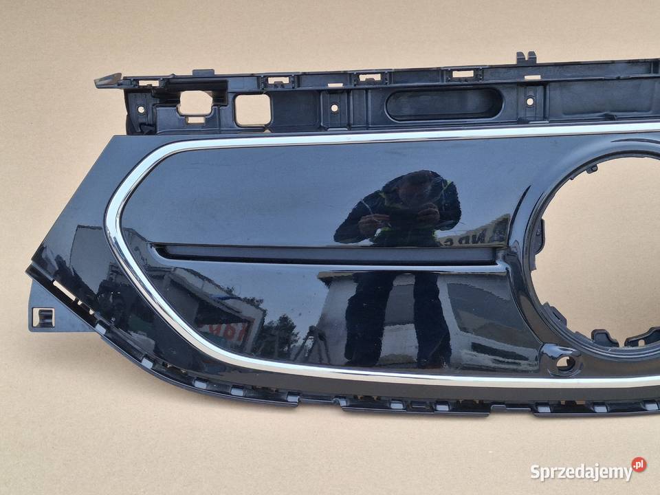 MERCEDES EQA EQB W243 Z243 GRILL ATRAPA Bieleń