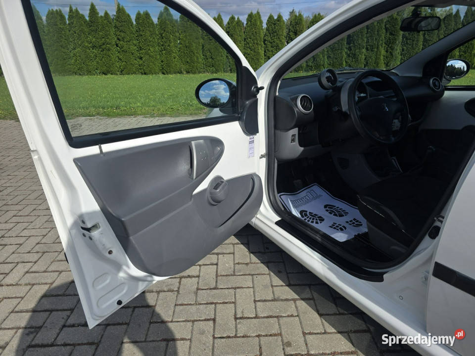 Peugeot 107 10benz kurtyny powietrzne Kutno