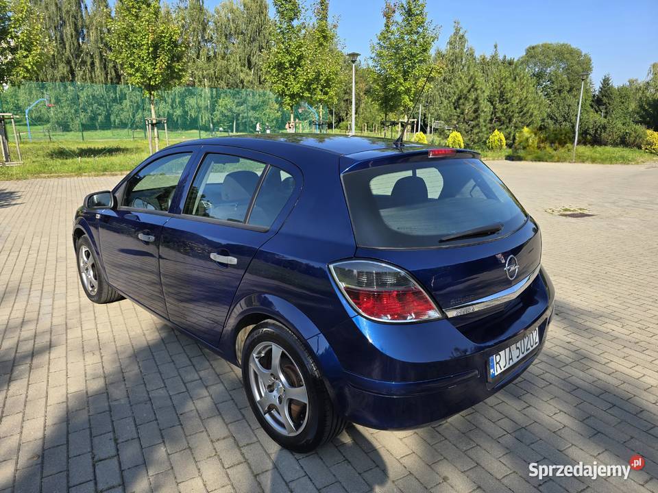 Opel Astra H 14 BENZYNA klimatyzacja 2009 LIFT benzyna podkarpackie Rzeszów