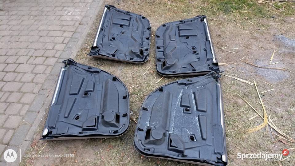 Tapicerki drzwiowe Audi A6 C5 4b kawa z mlekiem Lubin