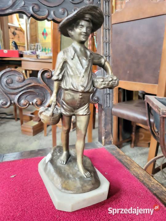 Figura rybaka z cynkalu na marmurze śląskie Rybnik