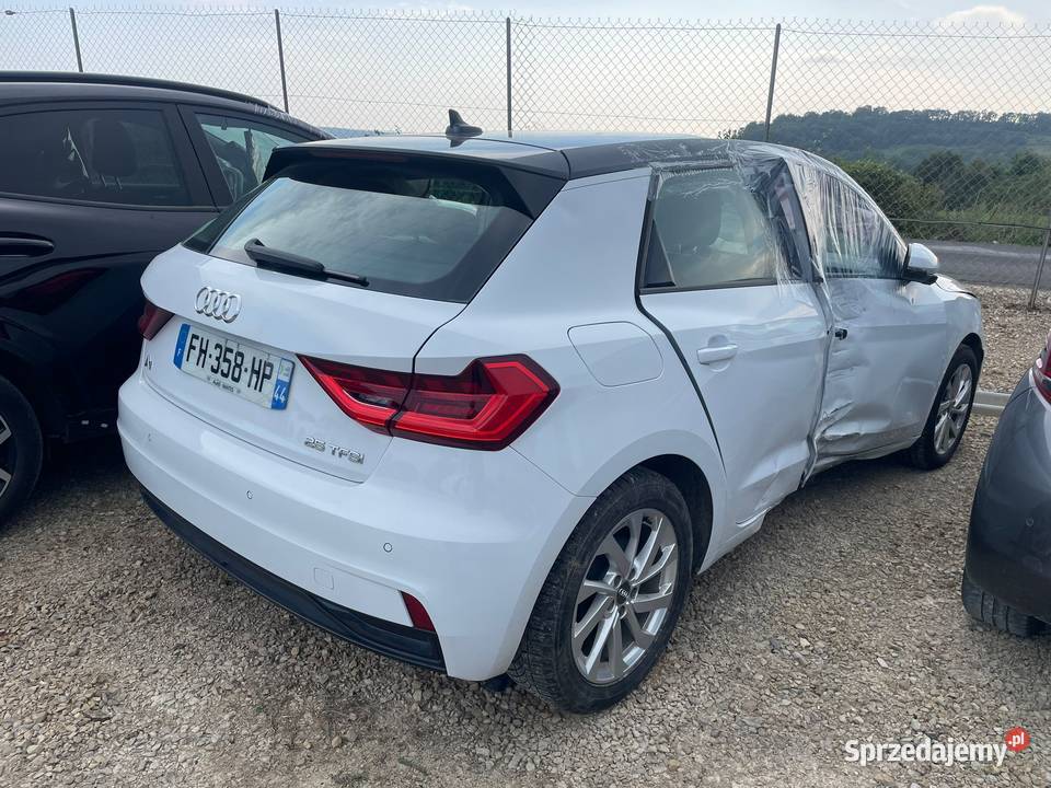 AUDI A1 10 25 TFSi 95 Sportback FH358 łódzkie Łódź