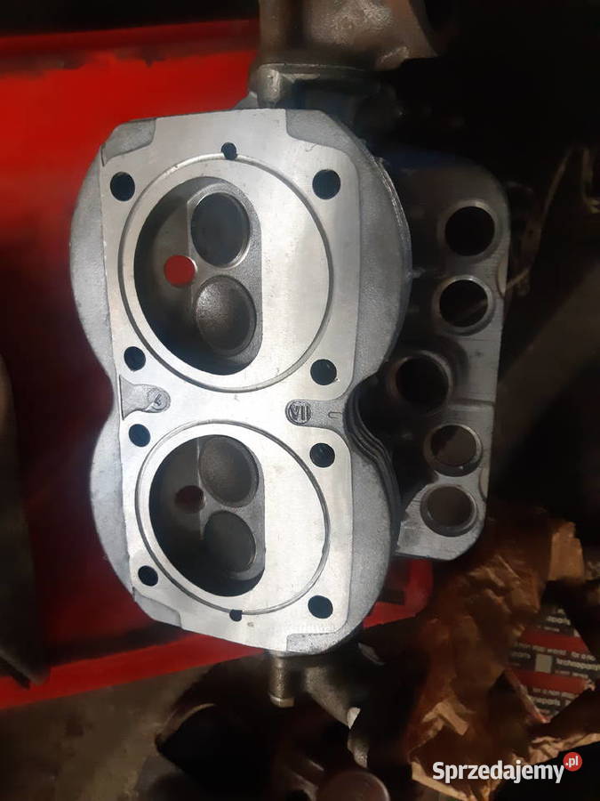 GŁOWICA FIAT 126 P nie używana nowa z PRL Głowice cylindrów Radom