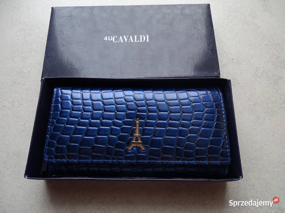 Duży portfel lakierowany z tworzywa firmy Różan