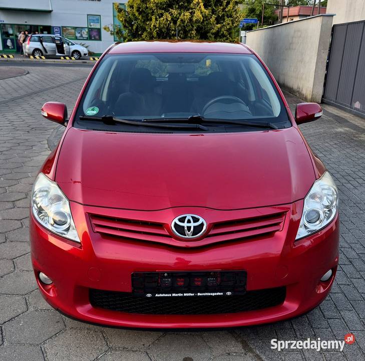 Toyota Auris 16 Benzyna sprowadzony Auris wielkopolskie Leszno