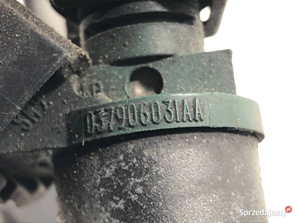 LISTWA WTRYSKOWA VW GOLF IV 037906031AA 16 100