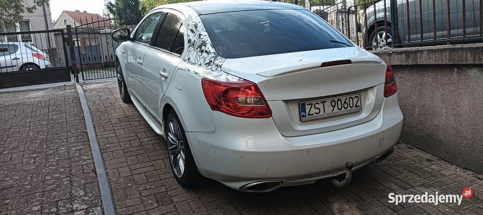 Suzuki kizashi uszkodzona skrzynia 4x4 LPG Kizashi Stargard