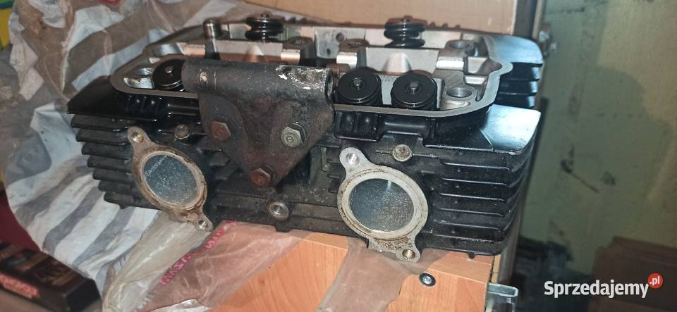 Głowica z klawiaturą i wałkiem Honda CB450S Gliwice