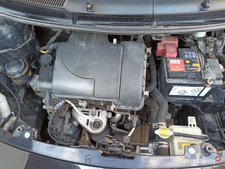 Toyota Yaris nieuszkodzony Yaris świętokrzyskie Jędrzejów