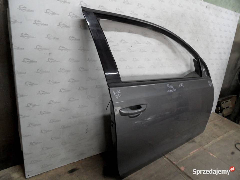 VW GOLF VI 10r drzwi prawy przód