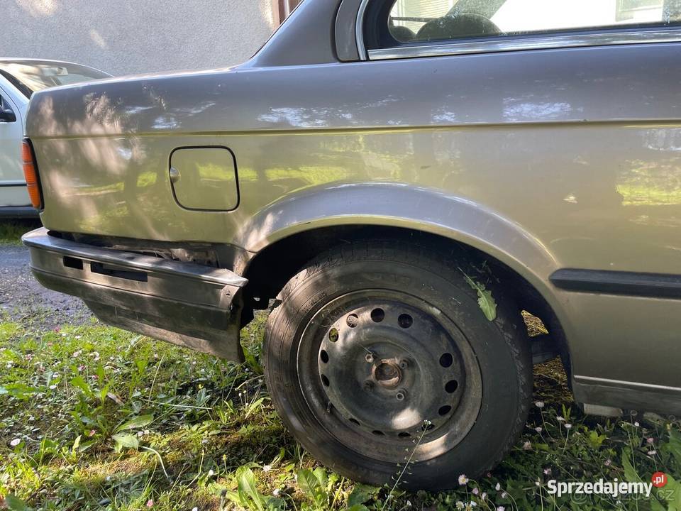 BMW E30 18 na czesci Rok produkcji 1987 lubuskie Żagań