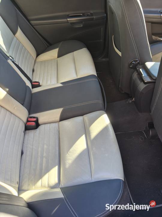 Sprzedam Volvo V50 20d r design 6 biegowa skórzana tapicerka Myszków