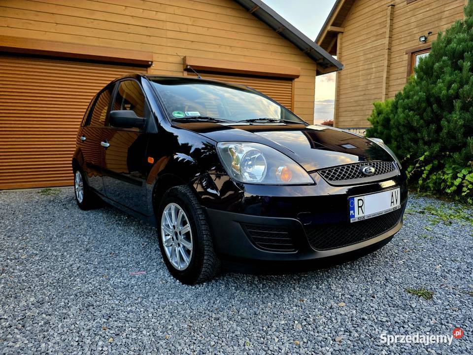 Ford Fiesta 2006r 14 BENZYNA