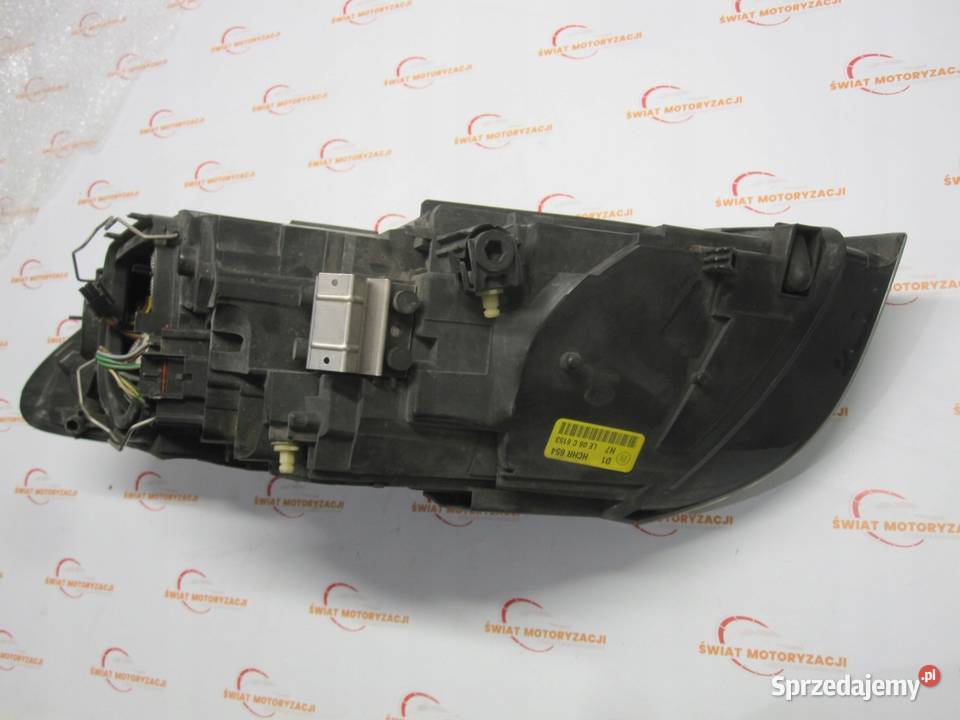 VOLVO V50 lampa prawa przód 31265712 XENON Kielce