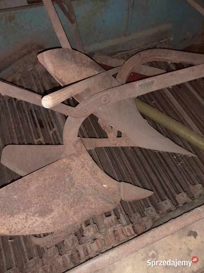 Pług konny stary skansen Lubochnia