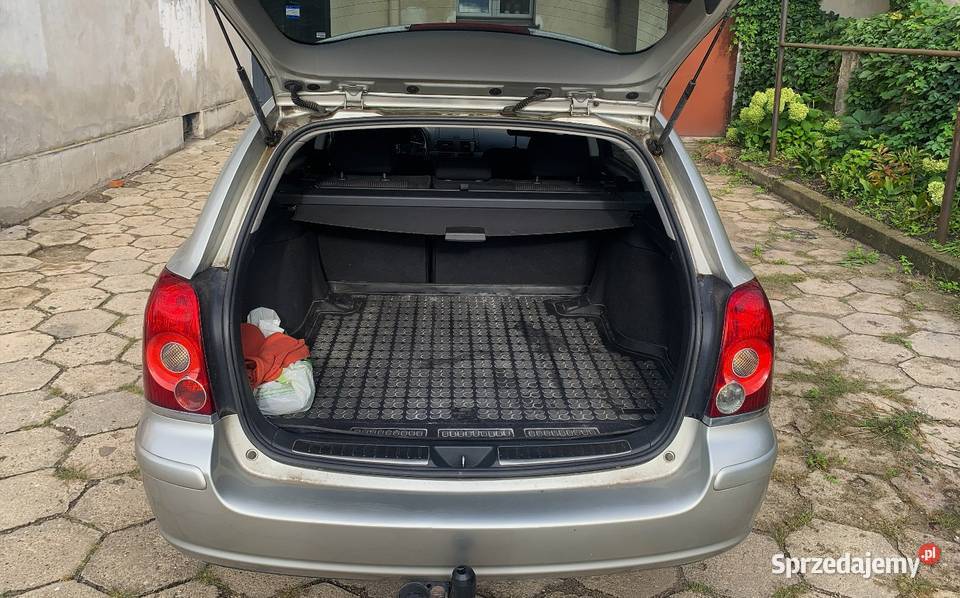 Toyota Avensis 18 VVTi Pabianice sprzedam