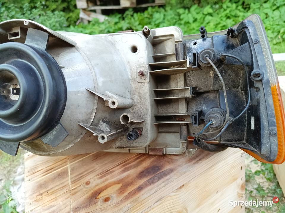 Reflektor przedni Volvo serii 240 245264