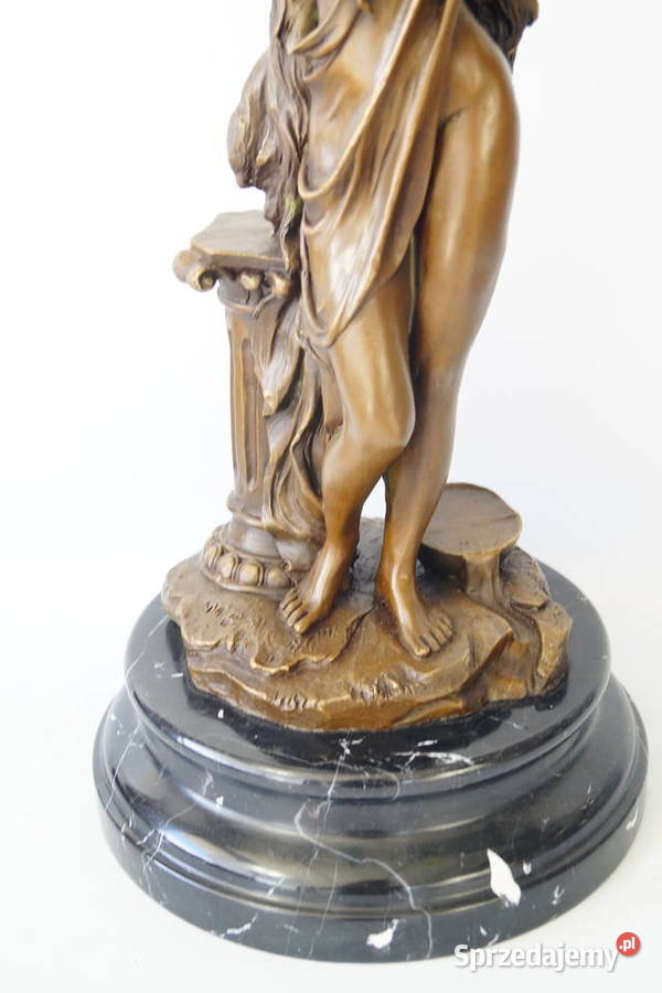 Kobieta filarze figura z brązu rzeźba secesja Gizałki