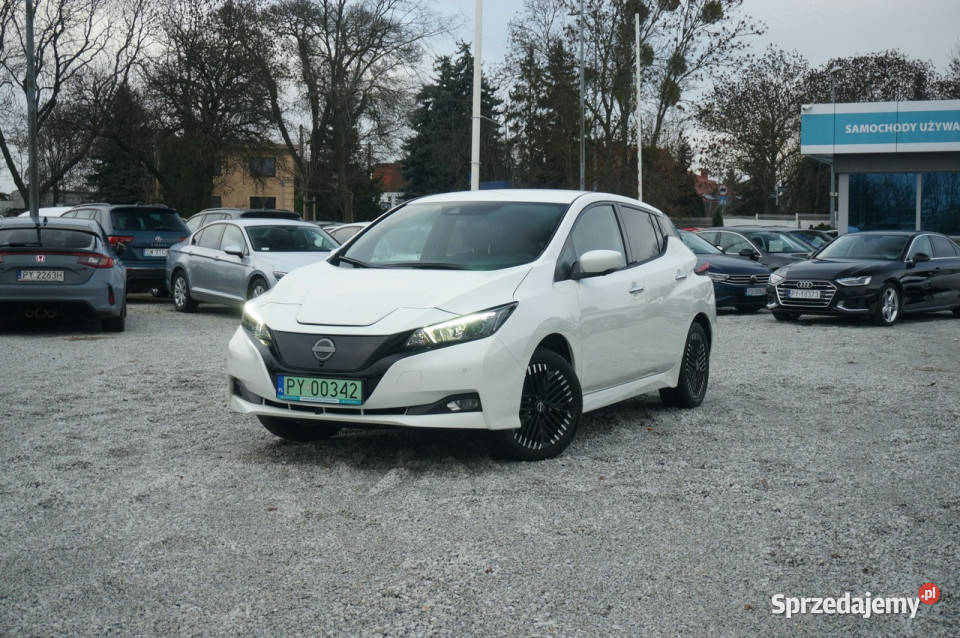 Nissan Leaf 62 KWh NConnecta 217 Salon Polska czujnik martwego pola Poznań
