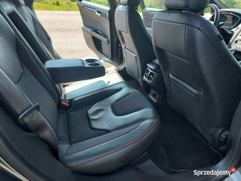 Ford Mondeo Mk5 2014 lakier metallic Sadlno