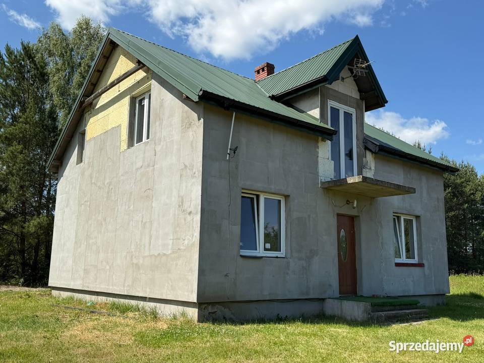 Dom lesie jeziorem Białe balkon