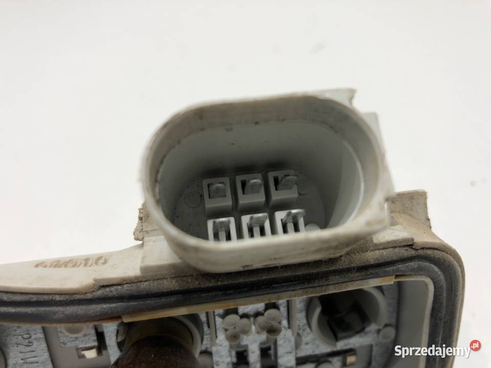 WKŁAD LAMPY PRAWY TYŁ AUDI A4 B6 8E9945258 Kombi osobowe sprzedam