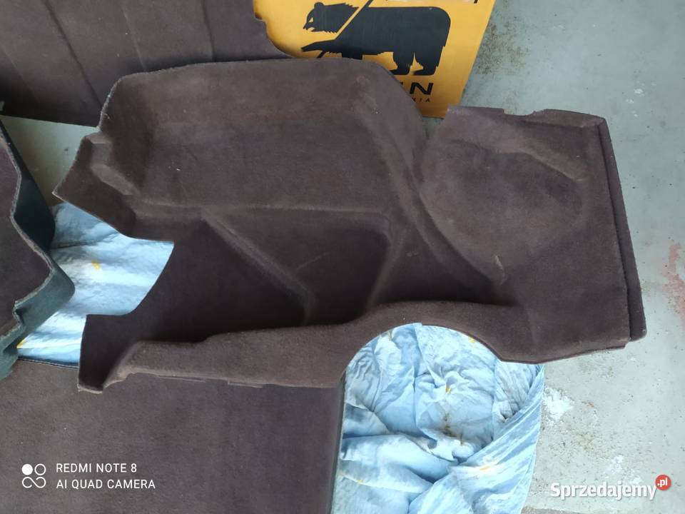 Tapicerka bagażnika komplet brąz Mercedes Benz Przemków