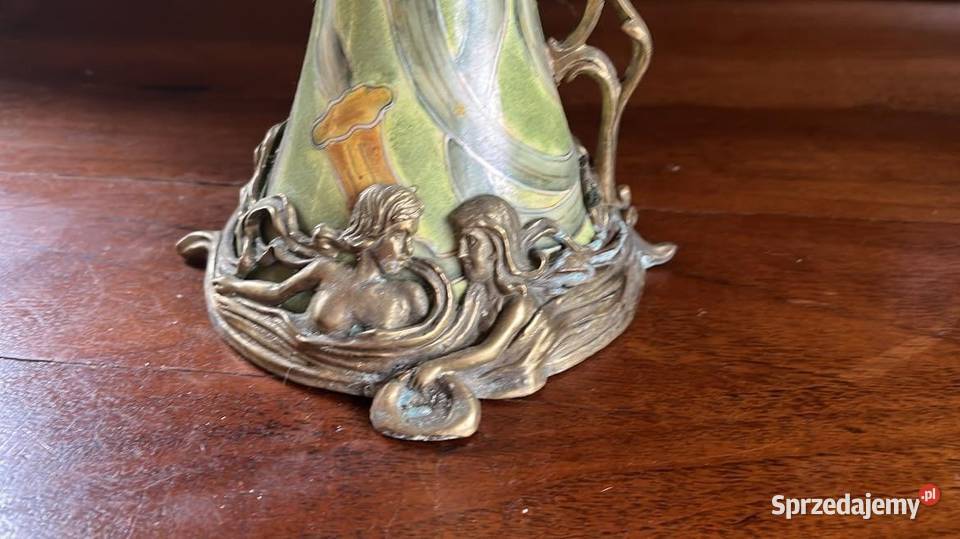Porcelanowa karafka okutą złoconym brązem W pomorskie Gdańsk