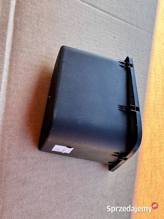 Kieszeń schowek deski Toyota Yaris III 20112020 osobowe Deski rozdzielcze, konsole małopolskie