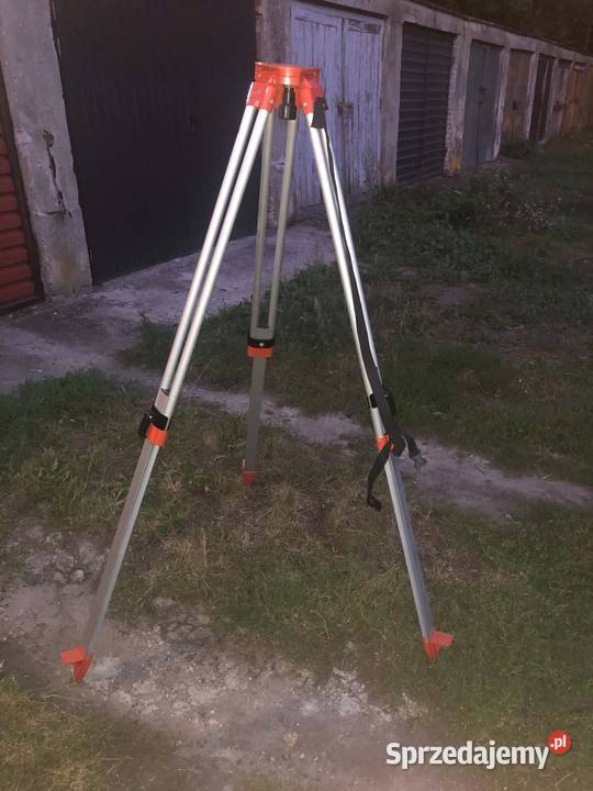 Statyw geodezyjny niwelator trójnoga Usługi geodezyjne Szczecin