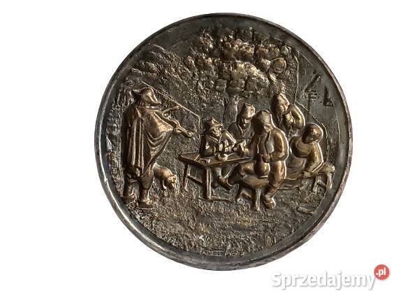Mała platerowana patera z motywem