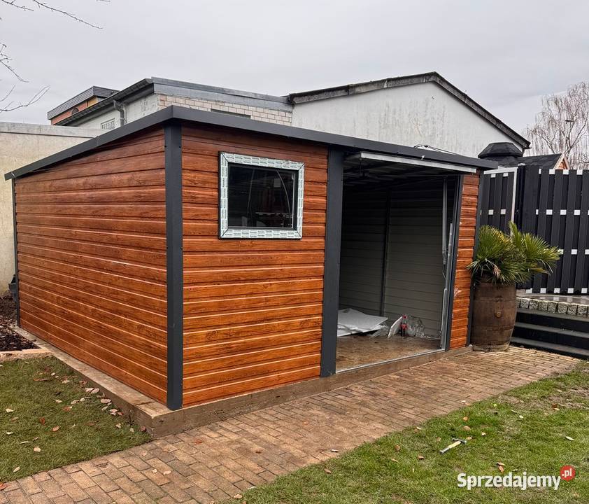 Garaż Blaszany spad na tył 44 drewnopodobny pomorskie Kolbudy