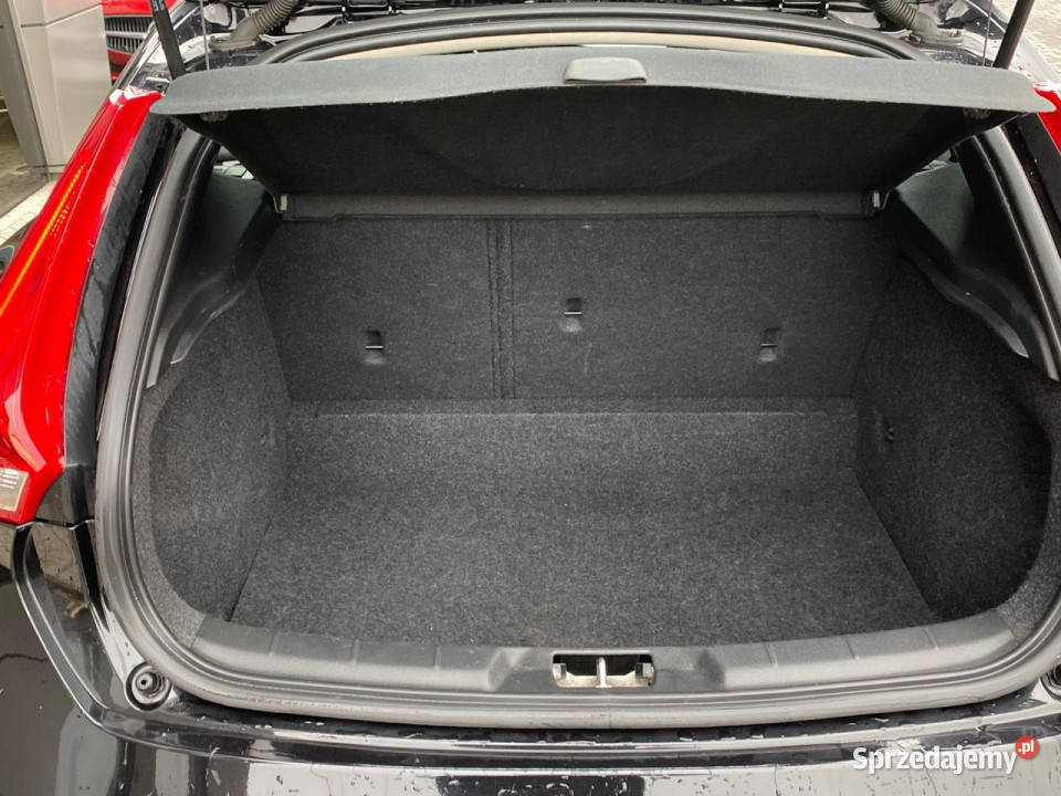 Volvo V40 navi AUTOMAT bixenon multifunkcja cz elektrochrom. lusterka boczne Żory sprzedam