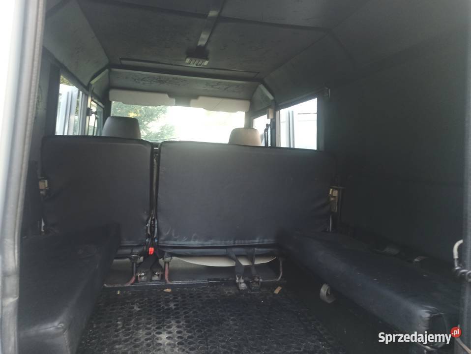 Pancerny Land Rover Defender 1992r 35 benzyna Rok produkcji 1992 Defender Skierniewice