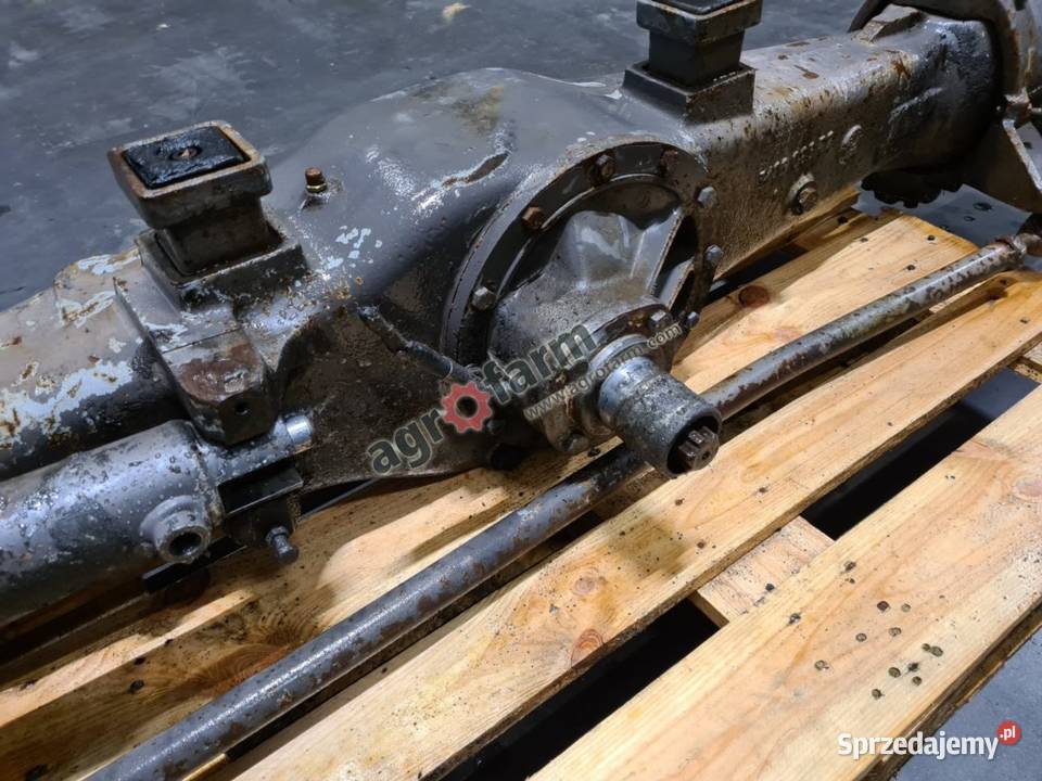 Przedni most Massey Ferguson 2680 Układ kierowniczy i oś przednia Byków