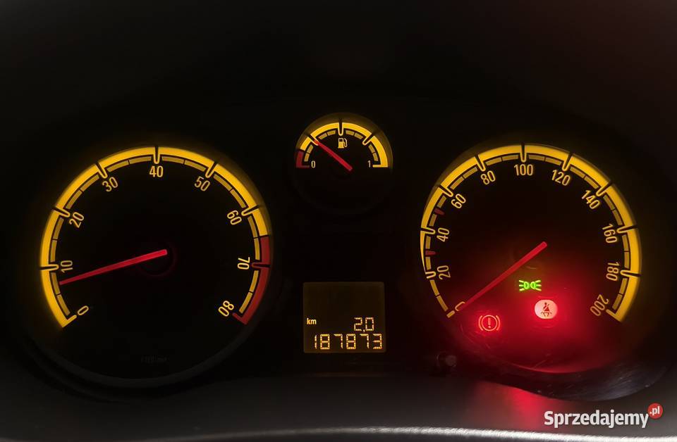 Opel Corsa D 12 benzyna świeżo serwisie gotowy benzyna