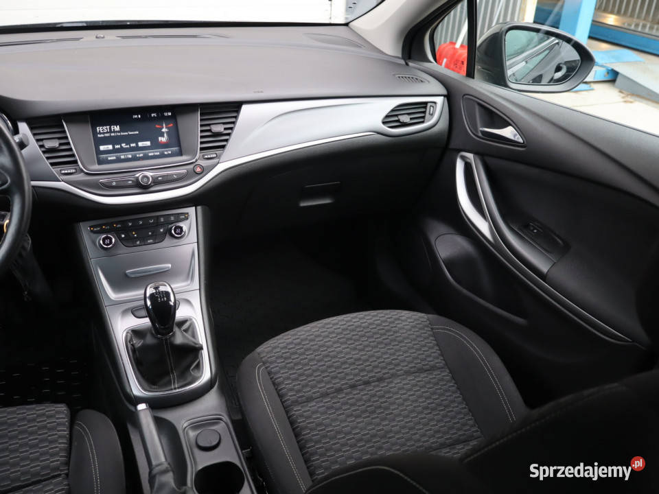 Opel Astra 16 CDTI wielofunkcyjna kierownica Katowice