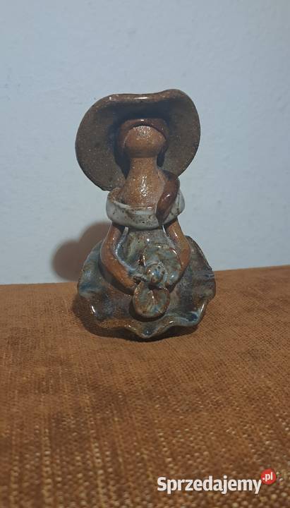 lalka bez twarzy ceramika z terakoty Republika Warszawa