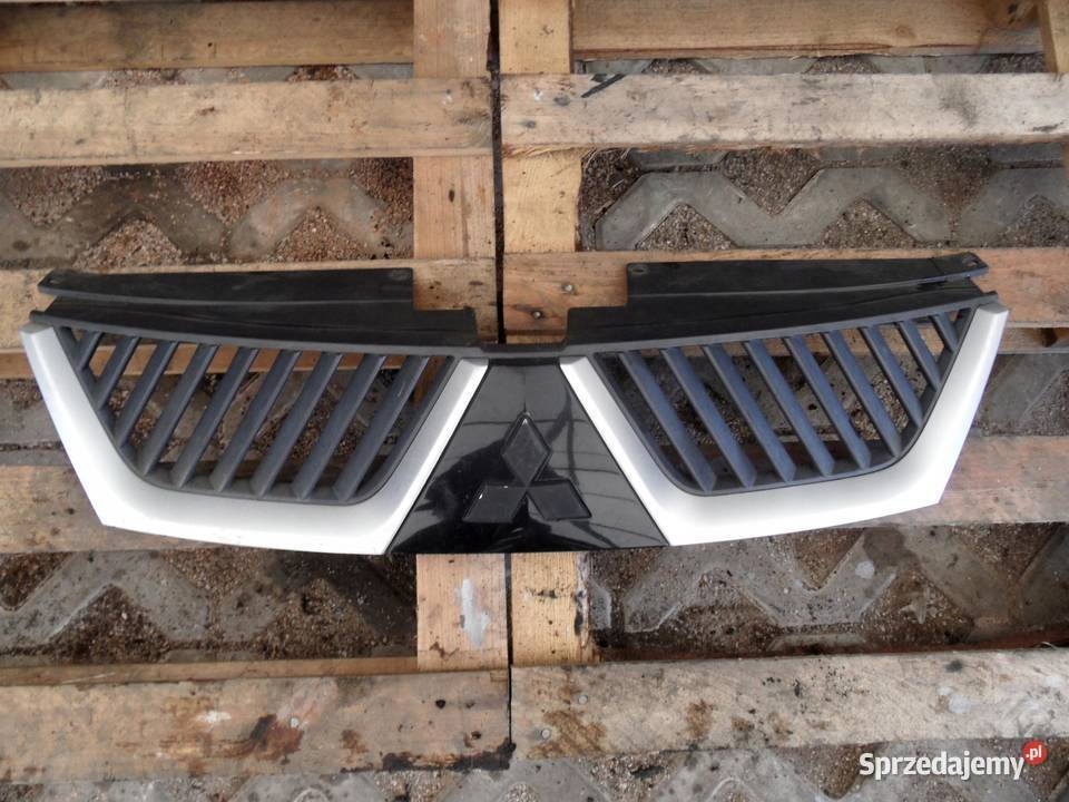 MITSUBISHI OUTLANDER II 07r grill atrapa