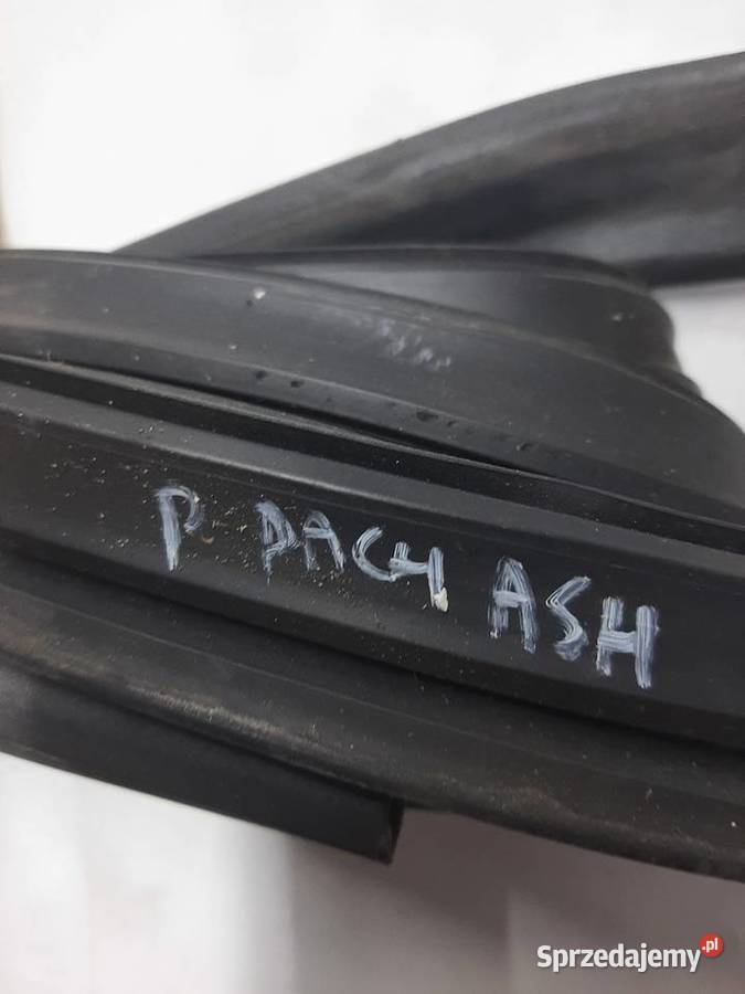 Opel Astra H HB prawa uszczelka drzwi na słupku Ksawerów