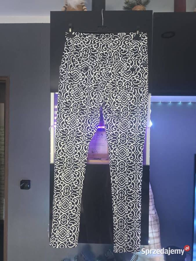 Zjawiskowe spodnie marki ZOSO połączenie wygody Bytom