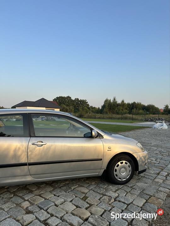 Toyota corolla e12 vvti hatchback LPG Szczepanów sprzedam