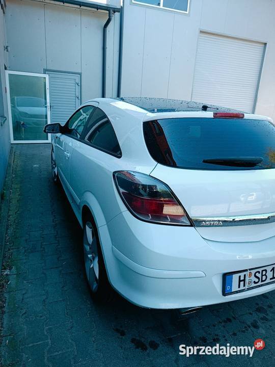 Opel Astra GTC 17 CDTI biały Piotrków Trybunalski