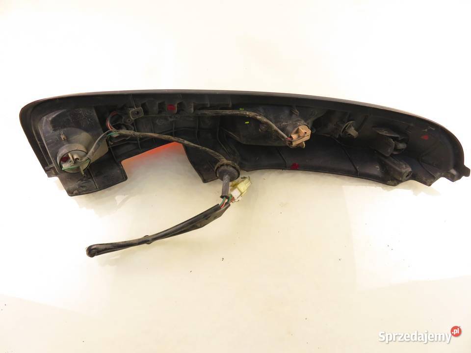 LAMPA PRAWA TYLNA DAIHATSU TERIOS I 22051567 osobowe małopolskie