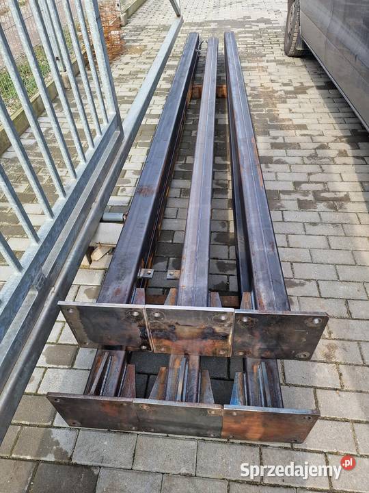 Konstrukcja stalowa dach dwuspadowy 8x9 Możliwy sprzedam