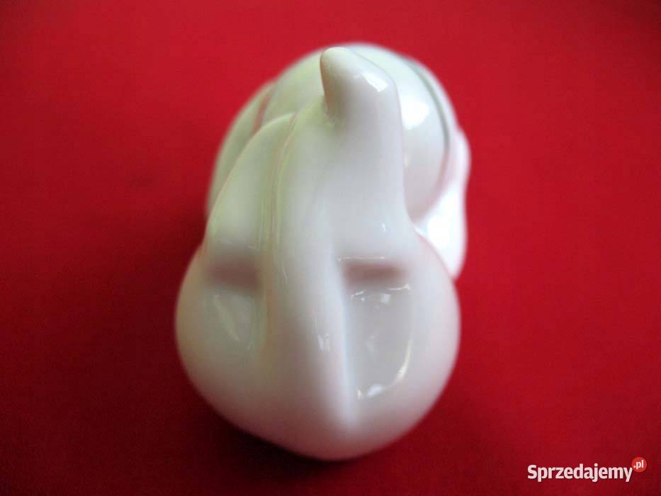 Kot mały kotek z piłką porcelana figurka 5 x 7 x biały mazowieckie Siedlce