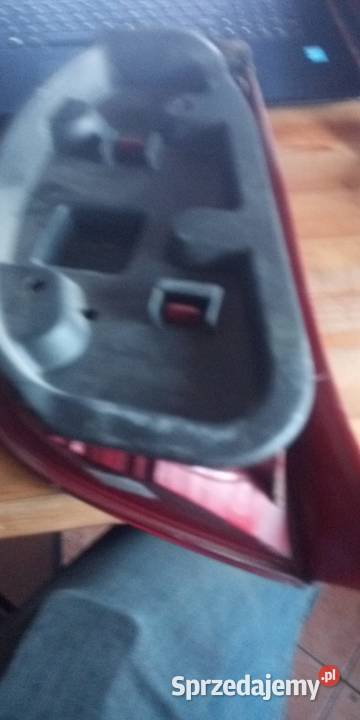Lampa tylna prawa CITROEN C5 hecbeck osobowe Margonin sprzedam