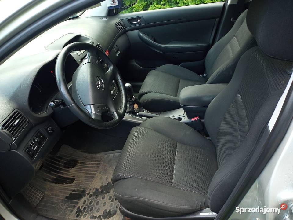 Toyota Avensis T25 kombi 18 benzyna LPG radio Kąty