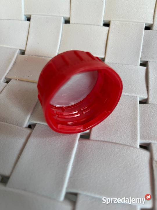 Kanister 5 l HDPE czarny z czerwoną nakrętką i Kłodzko